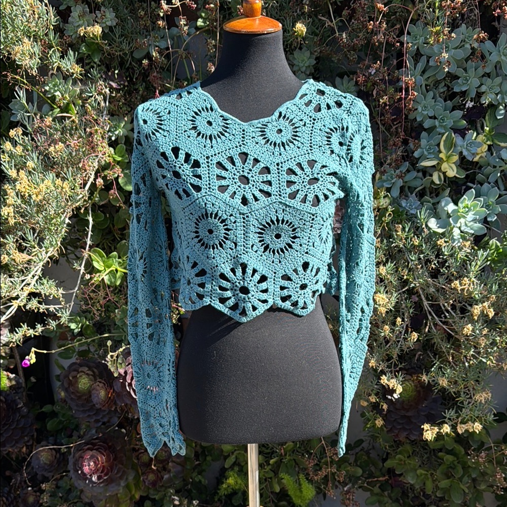 Elegant Teal Crochet Crop Top